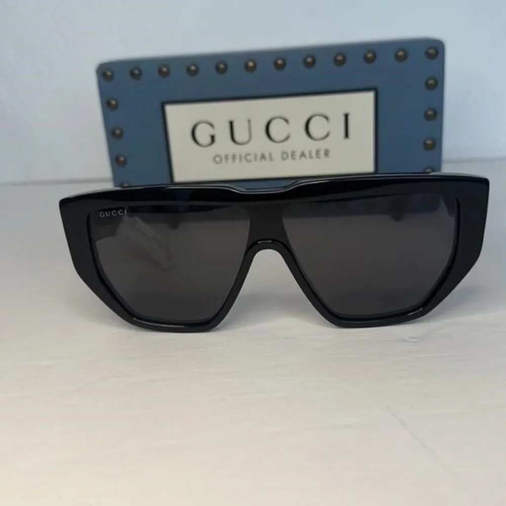 New Authentic- GUCCI Grey Shield Unisex Sunglasses\nGG0997S 002